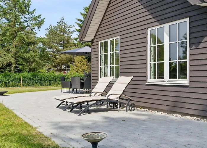 Emmalina - 1-3km From The Sea By Interhome