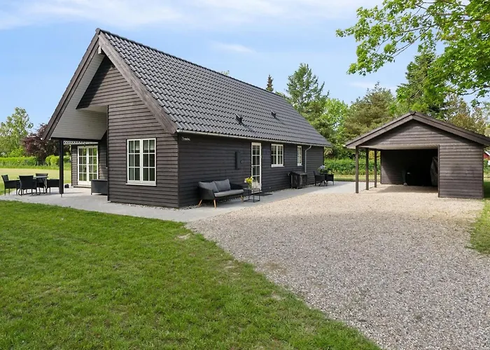 Holiday home Emmalina - 1-3km From The Sea By Interhome